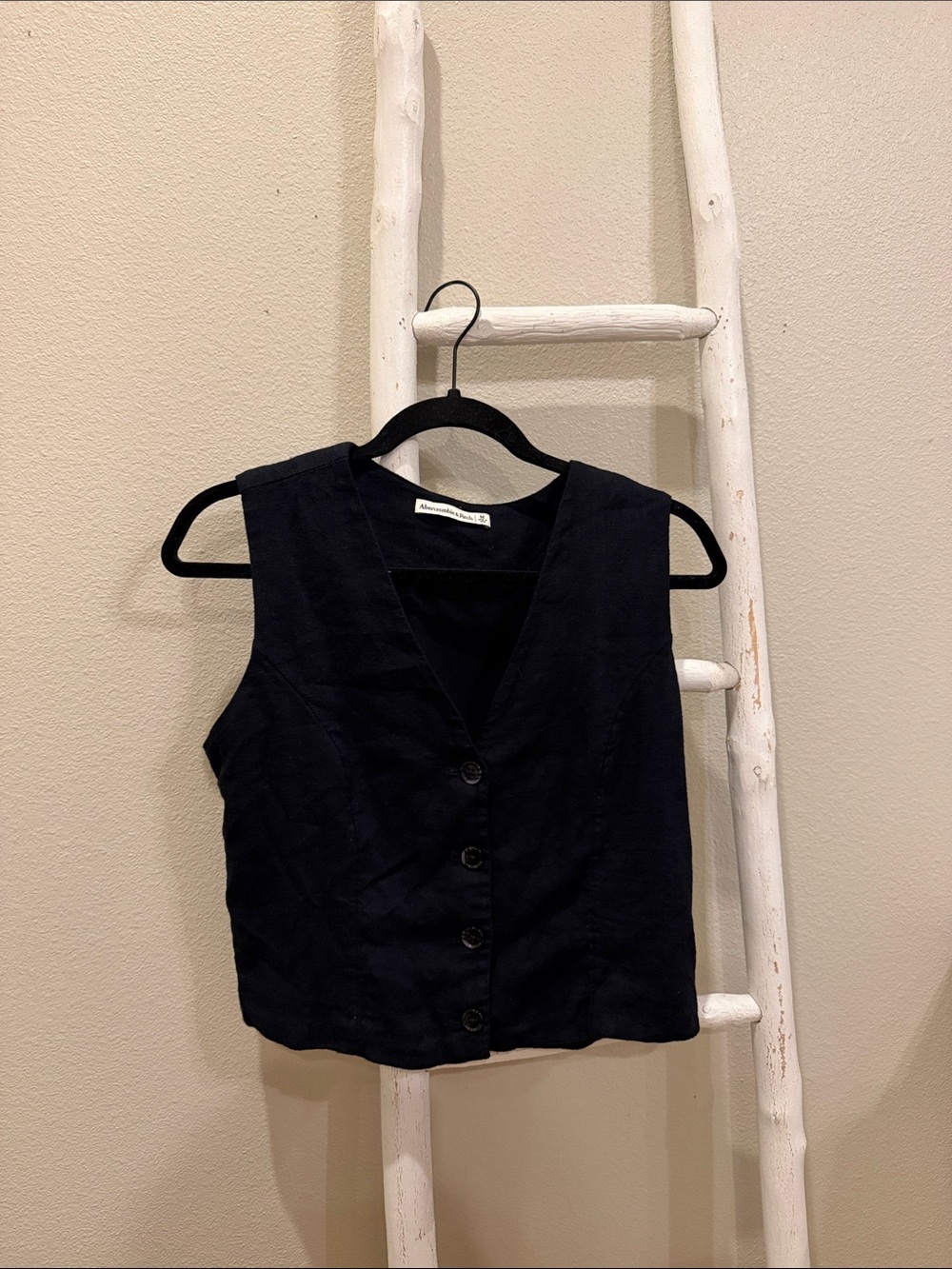Abercrombie & Fitch Sleeveless Button-Front Black Linen Vest